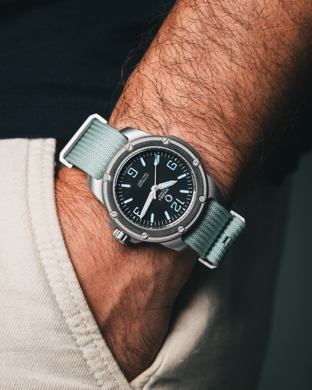 Detailansicht der gerippten Oberfläche des Ribbed NATO 3.0