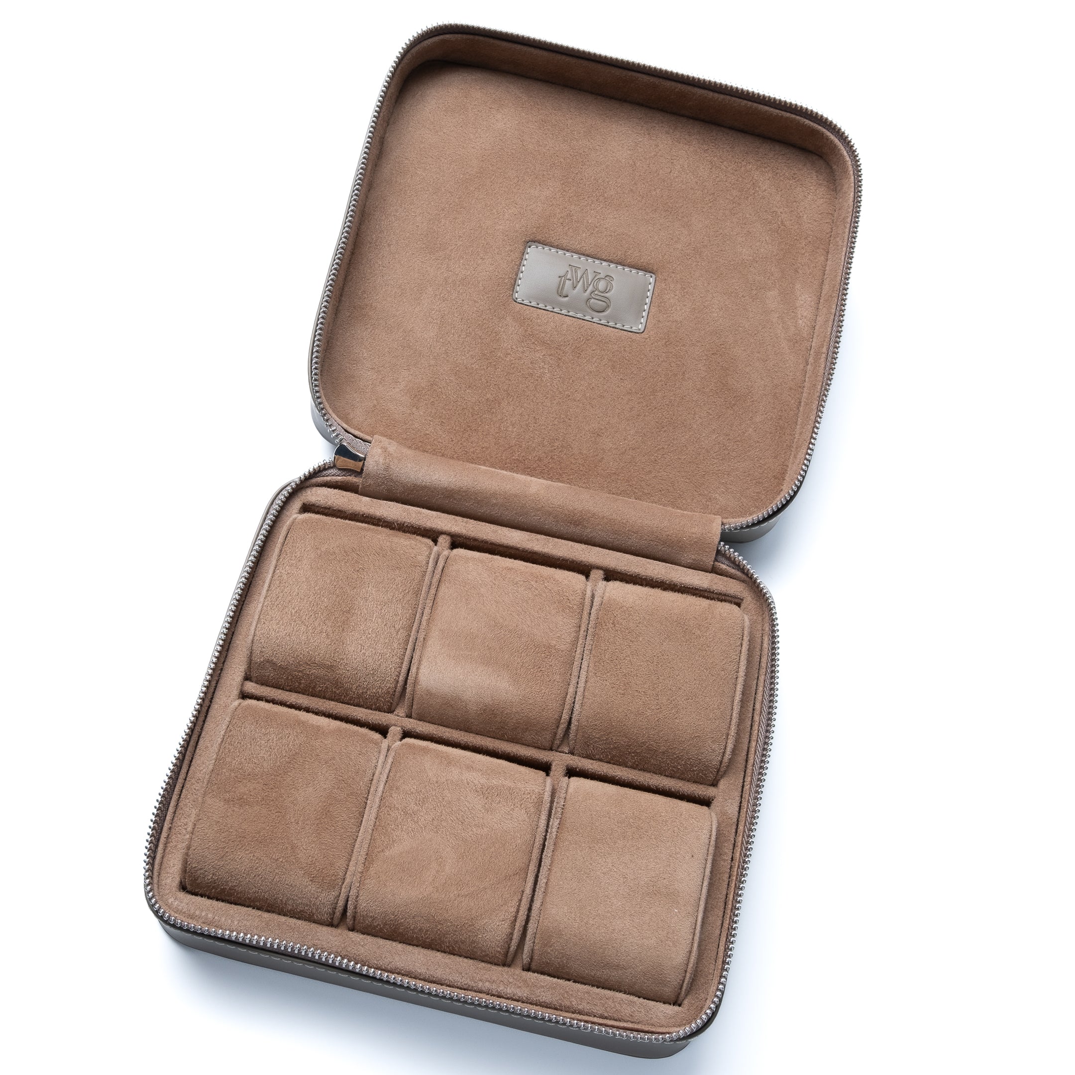 Feine Lederstruktur und hochwertiger Reißverschluss der TheWristGuy Zip-Case Uhrenbox in Asche