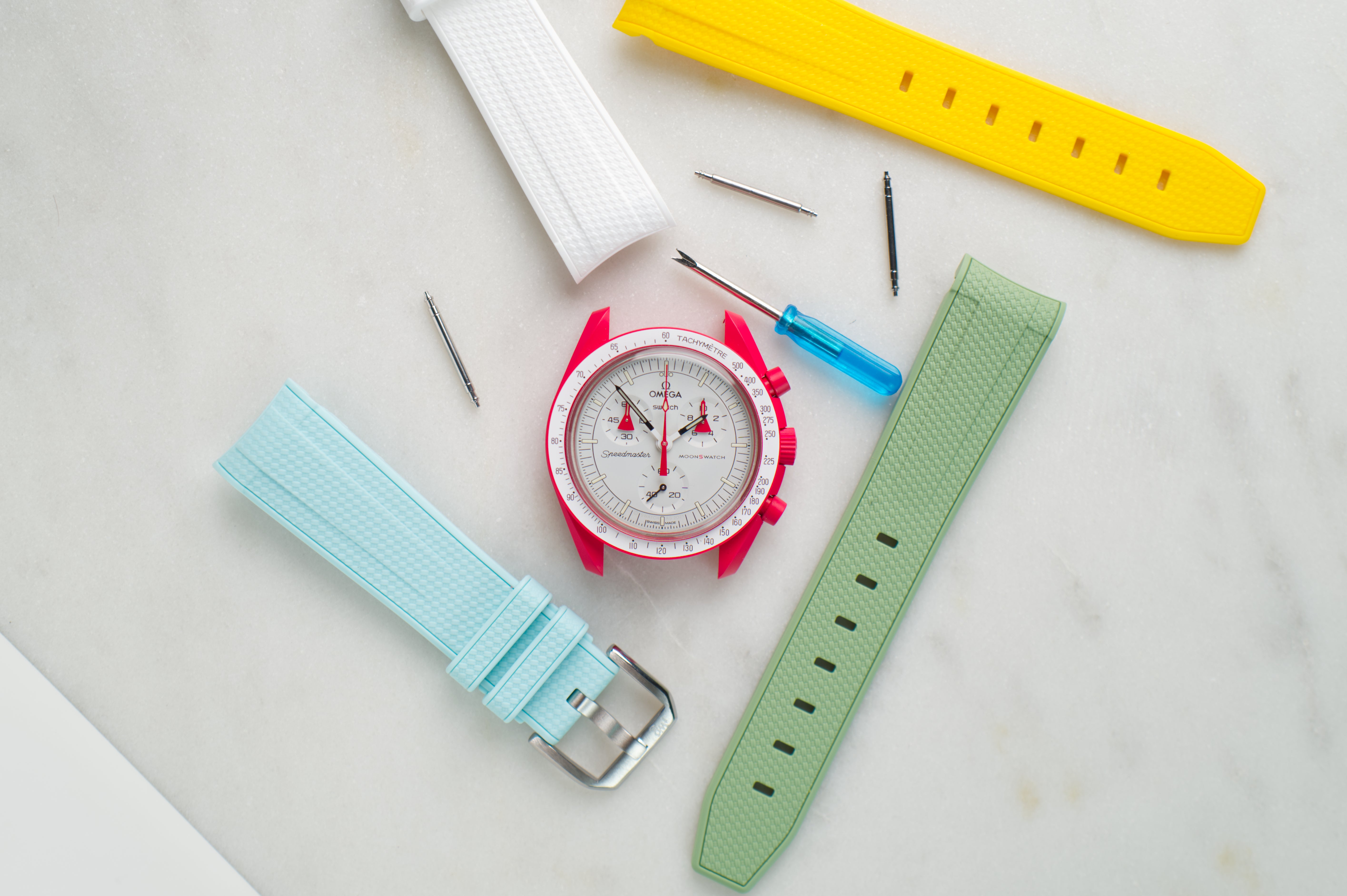 Gelbes Kautschukband für Omega x Swatch MoonSwatch mit gebogenen Enden