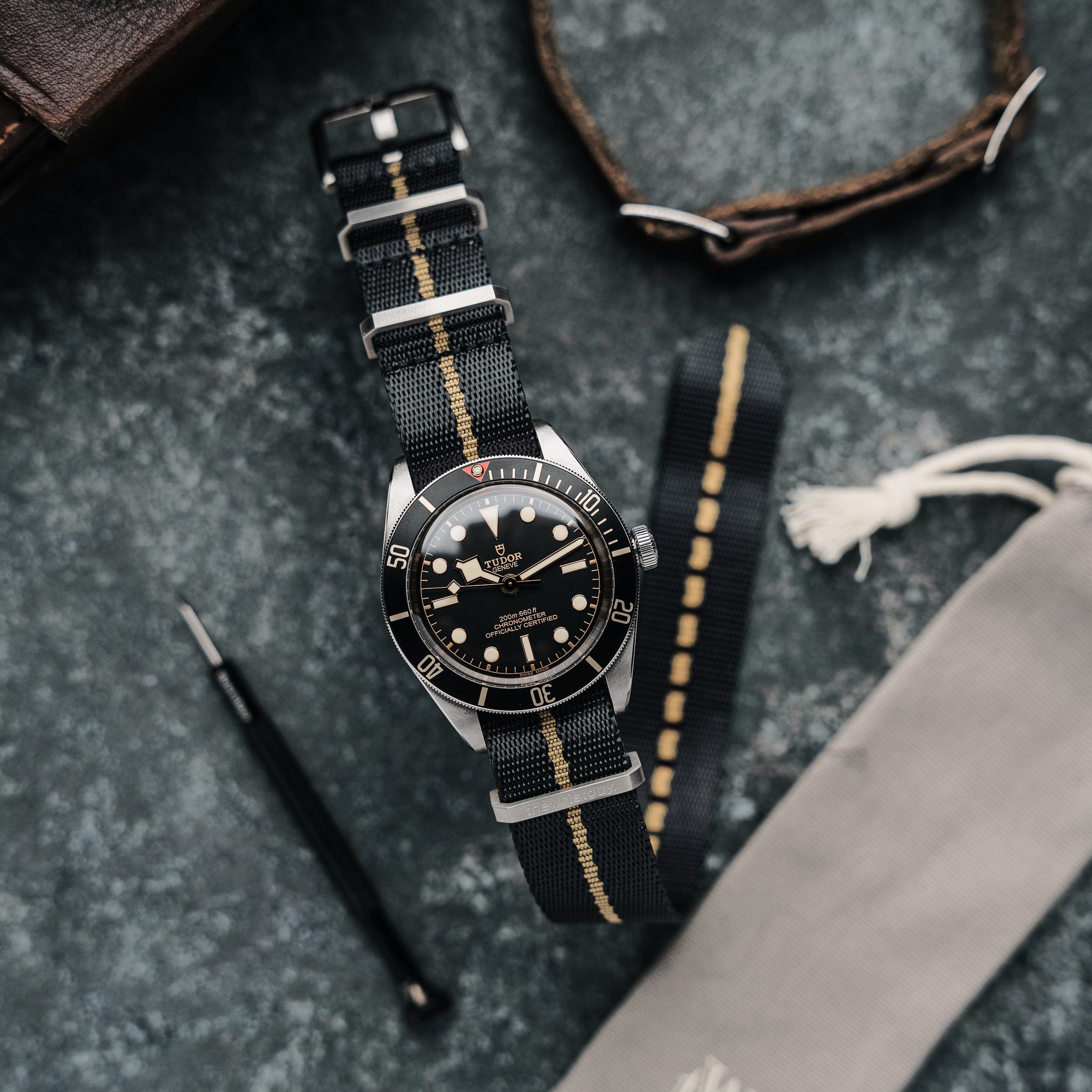 Ribbed NATO 3.0, Schwarz-Gold